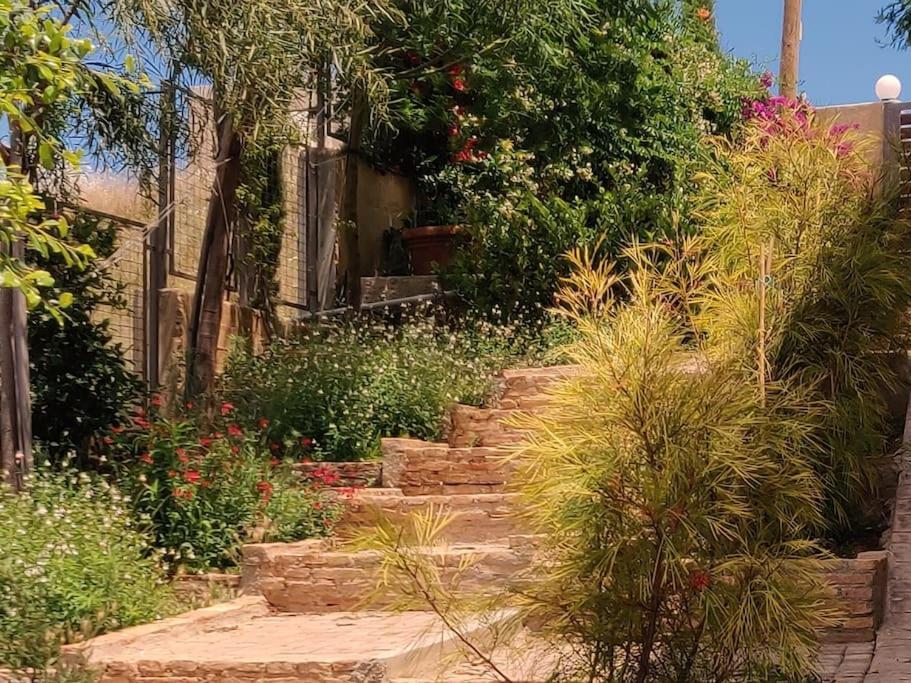 Apartamento Summer House With A Pool Near Sea, Port & Airport Rafína Exterior foto
