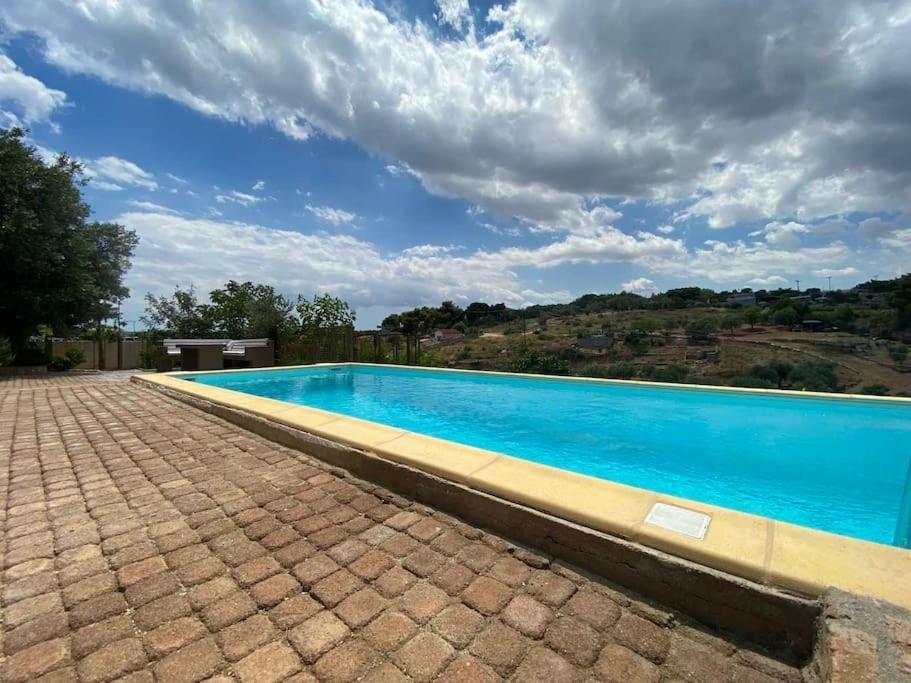 Apartamento Summer House With A Pool Near Sea, Port & Airport Rafína Exterior foto